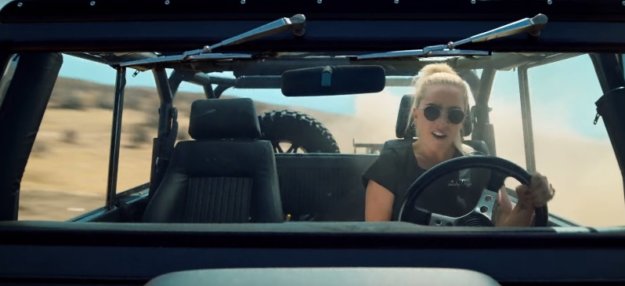 lady-gaga-perfect-illusion